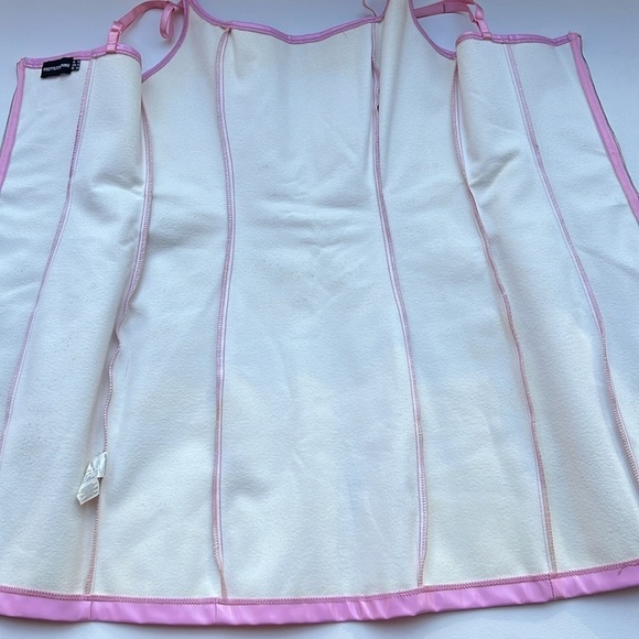 Pretty little thing PU bodycon pink mini dress size 4 - Picture 8 of 8